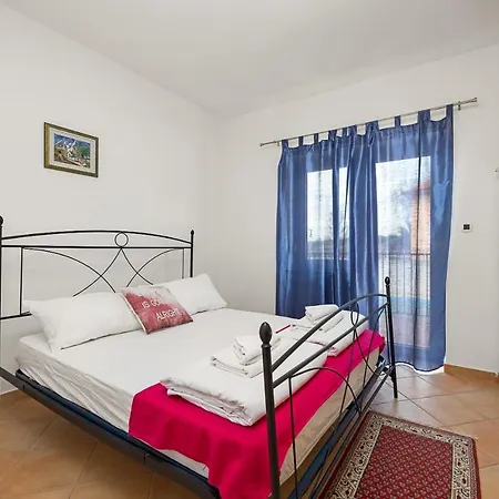 Apartmani Paliska Pula Exterior foto