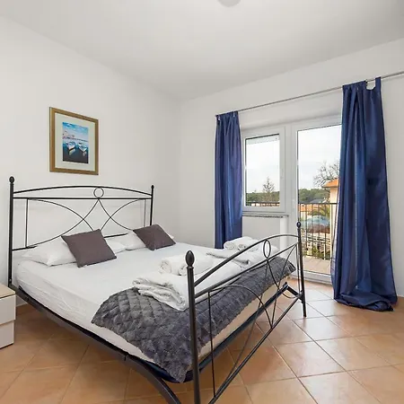 Apartmani Paliska Pula Exterior foto