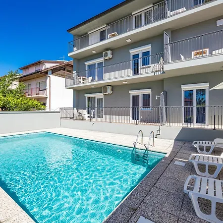 Apartmani Paliska Pula Exterior foto